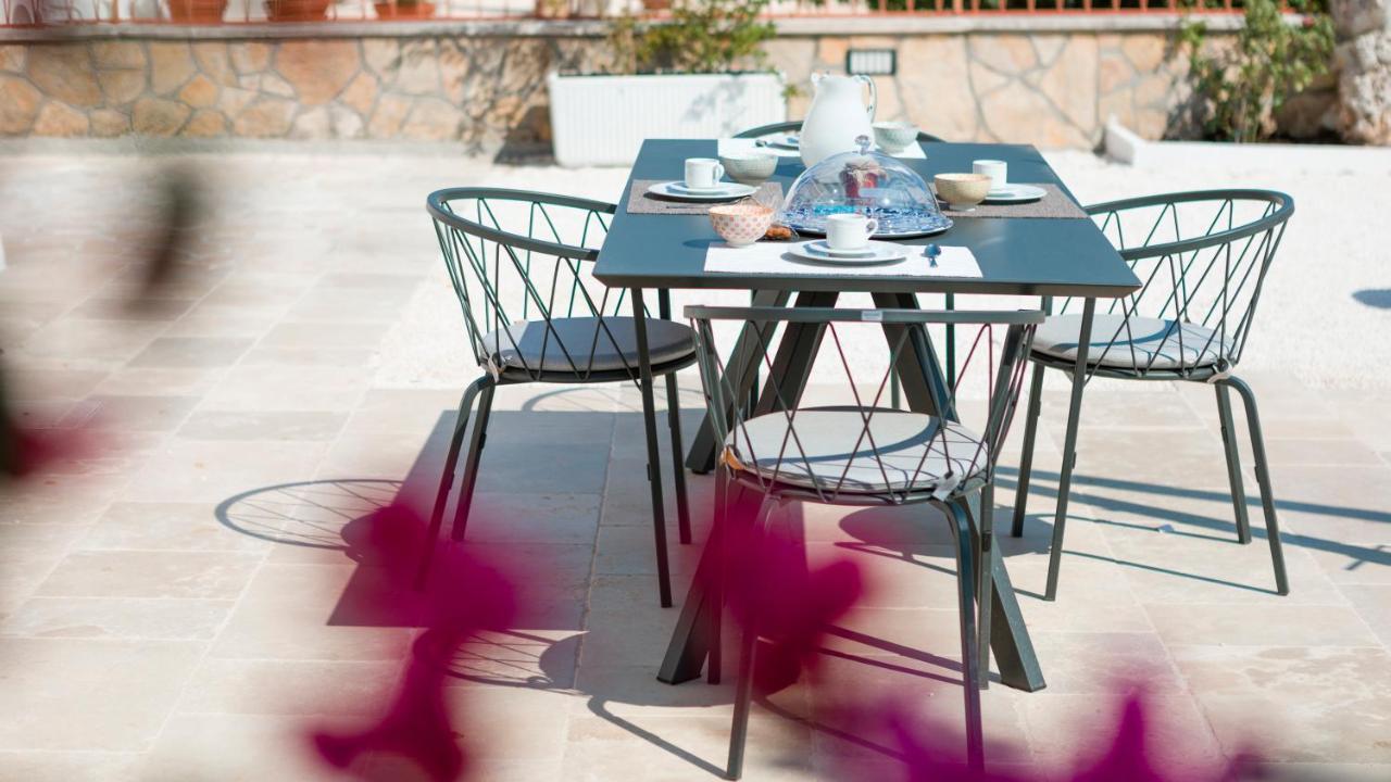 Martina Trulli Relais Apartment Locorotondo Bagian luar foto
